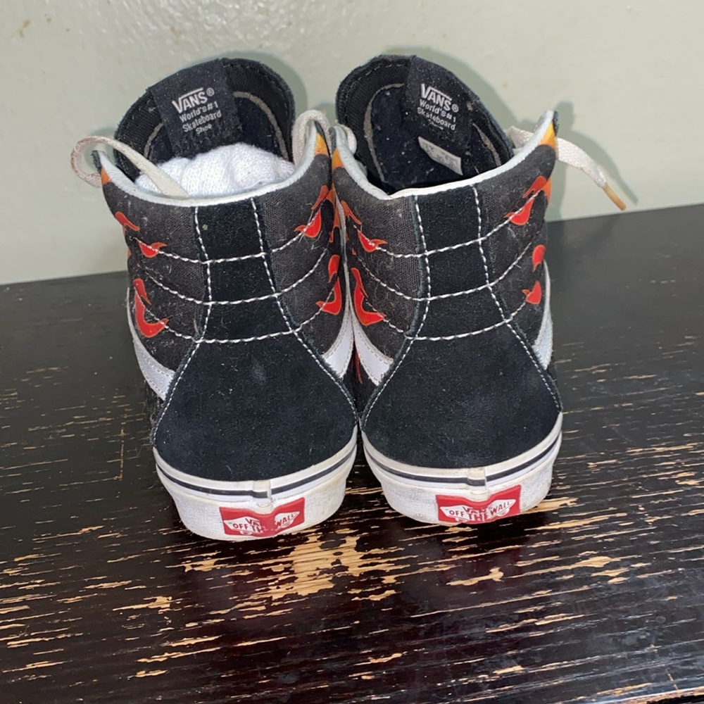 Vans - Picture 3 of 4